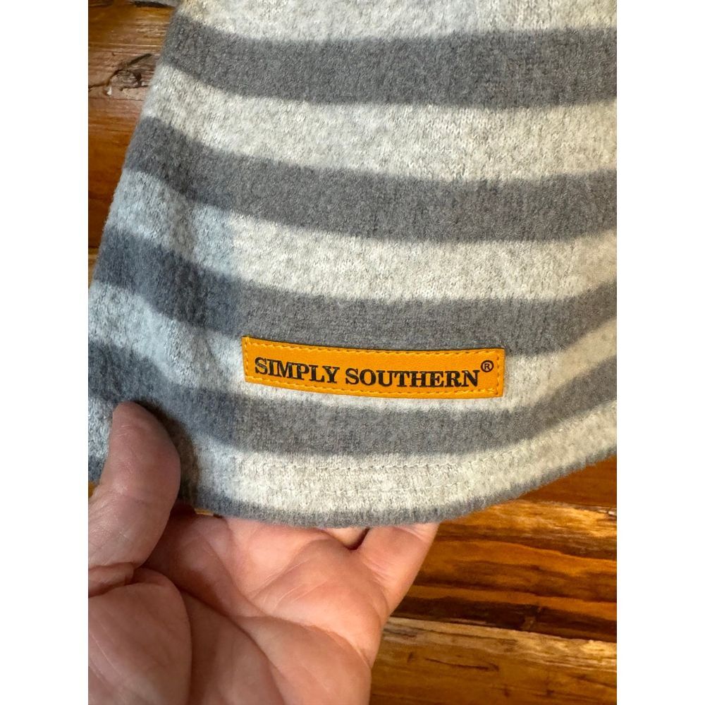Simply Southern Grey Striped Drop Shoulder Pullover Size Small - Picture 2 of 7